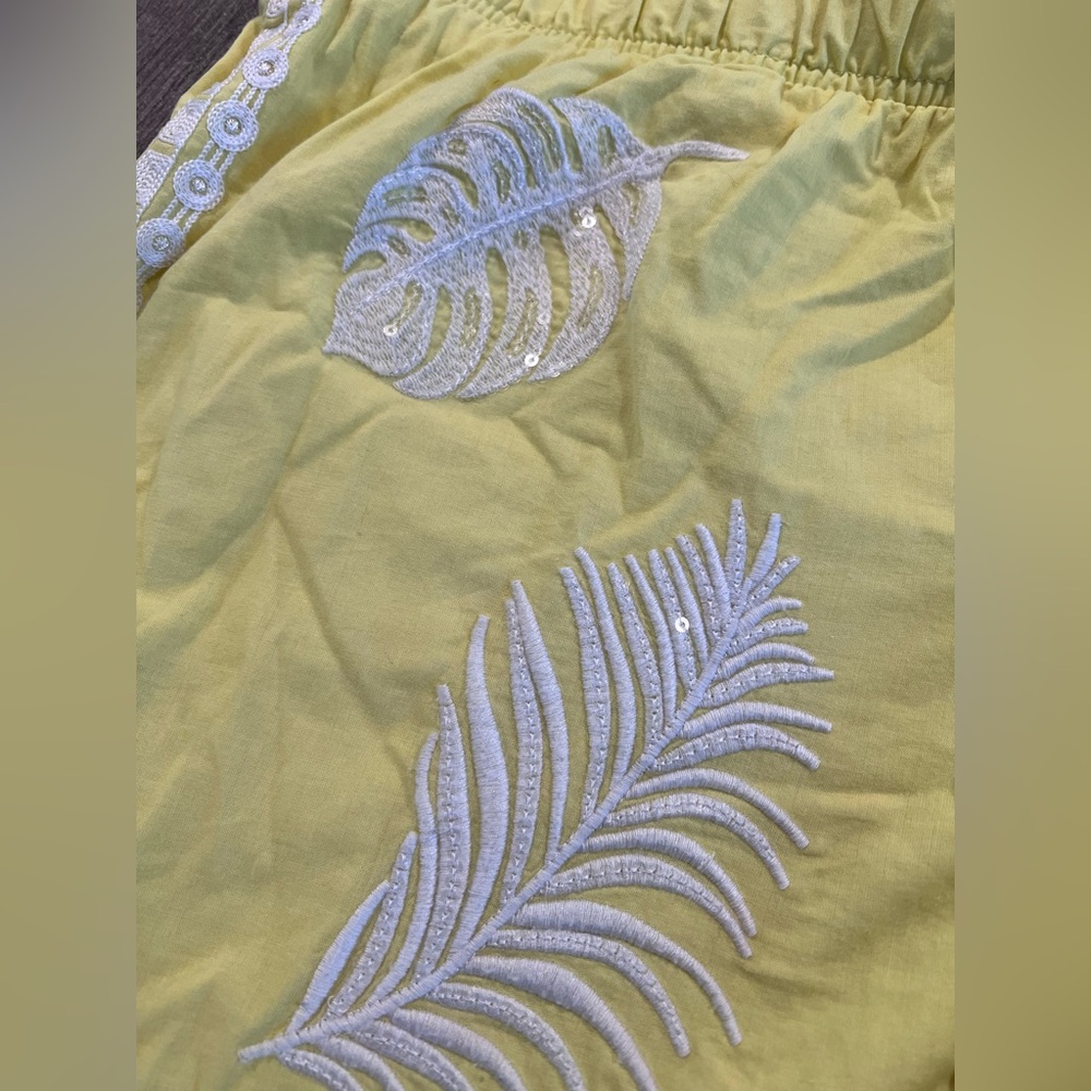 Lilly Pulitzer  Shorts - Picture 4 of 6